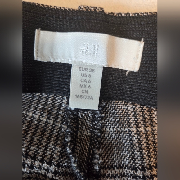 H&M Black and White Checkered Women's Trousers - Picture 3 of 9